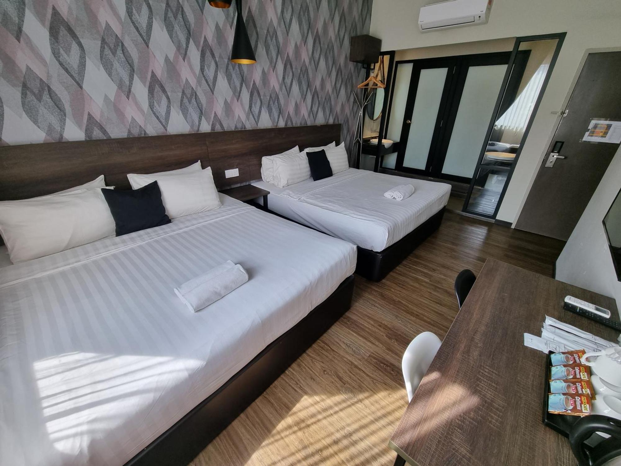 The Square Hotel Skudai Kültér fotó